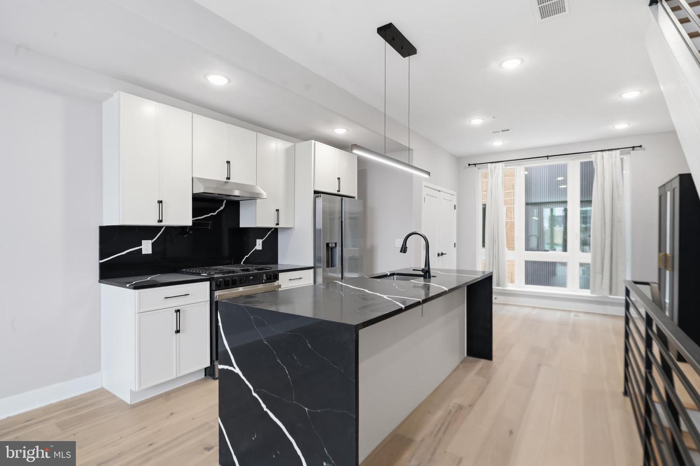 1816 E Moyamensing Ave #b Property Photo 6