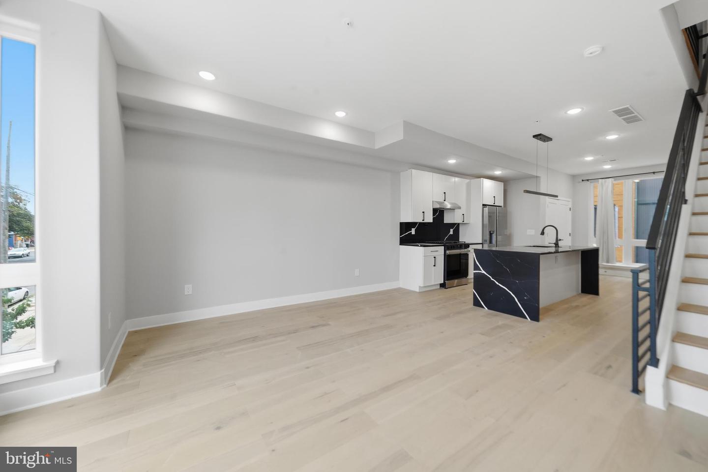 1816 E Moyamensing Ave #b Property Photo 11