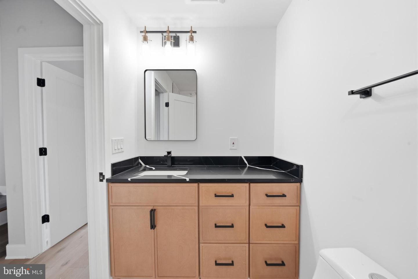 1816 E Moyamensing Ave #b Property Photo 13