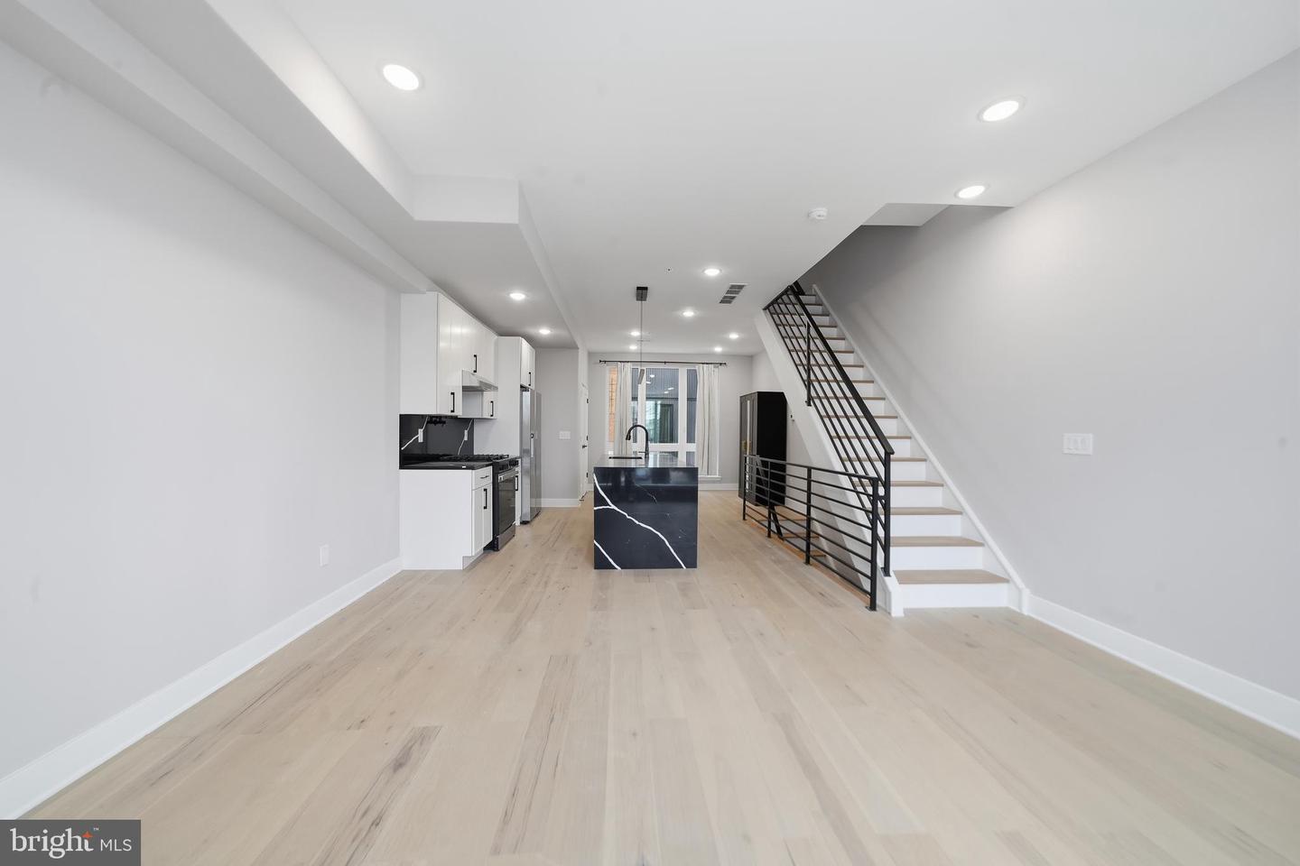 1816 E Moyamensing Ave #b Property Photo 17