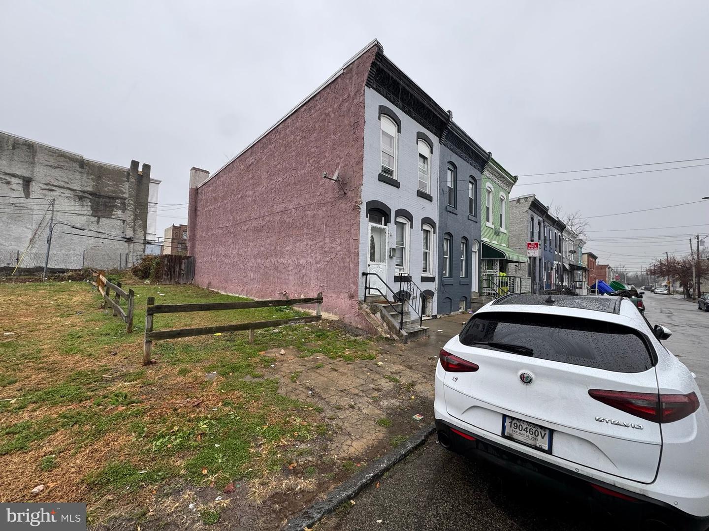 2716 N Marvine St Property Photo 1