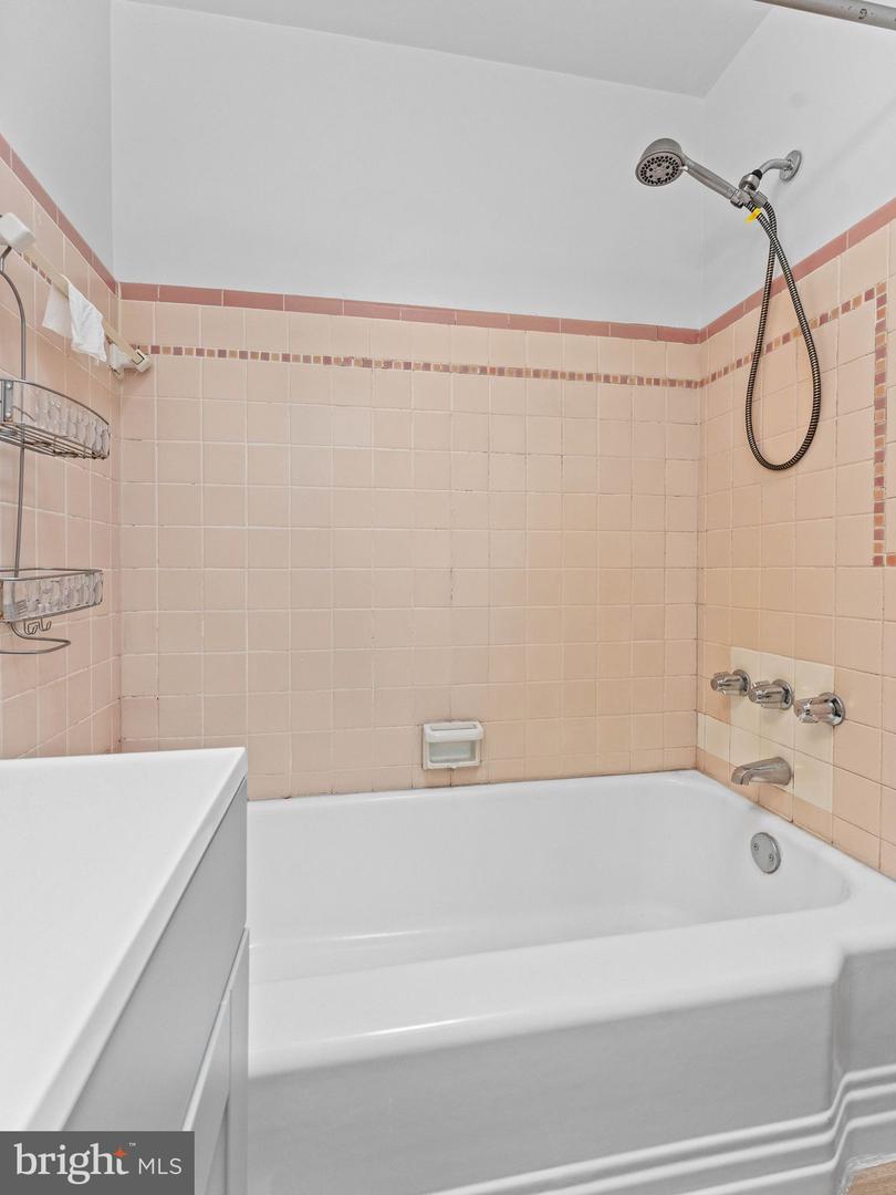 3314 Glenview St Property Photo 16