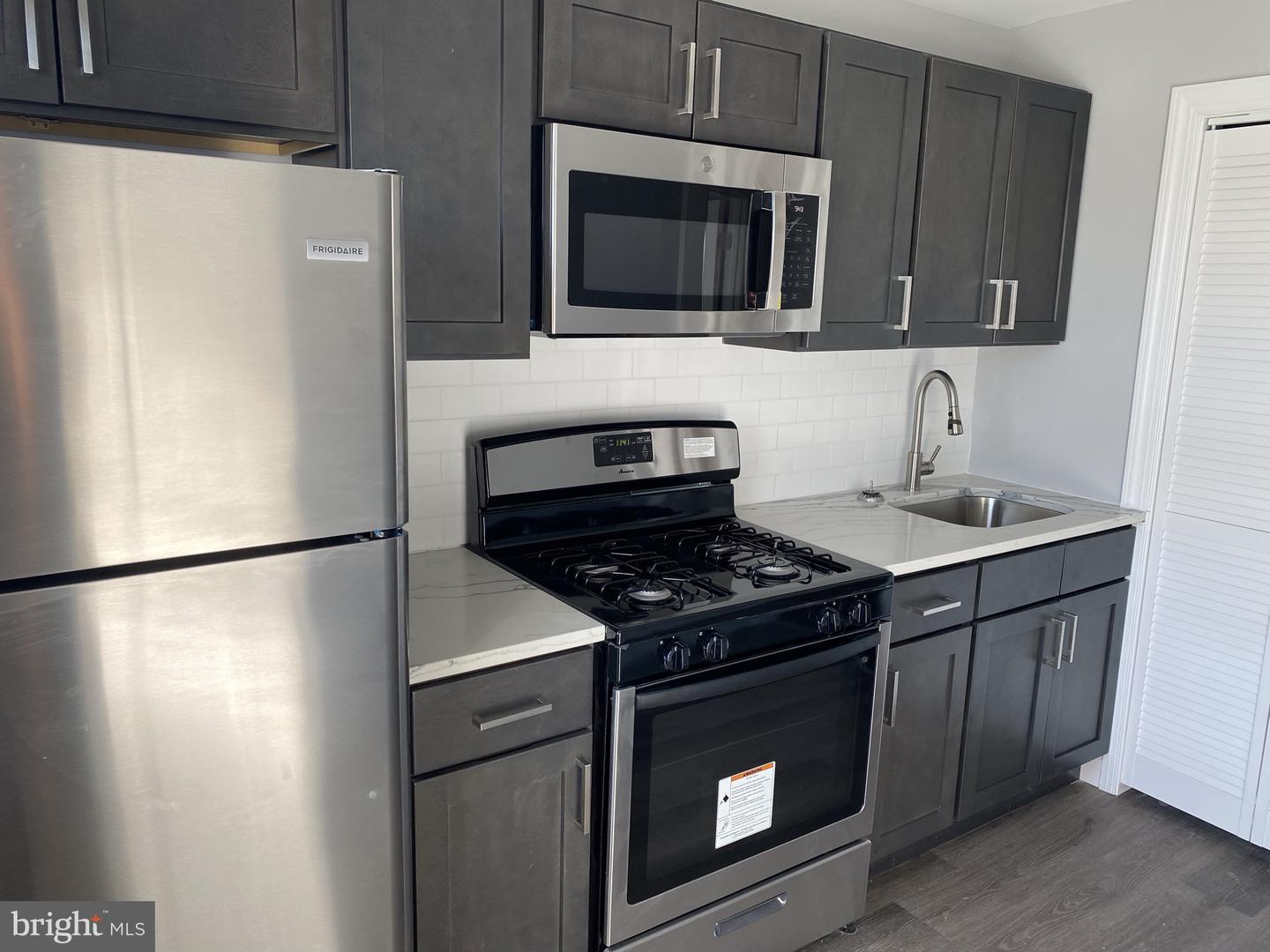 6302-6328 Magnolia St #6302-a Property Photo 2