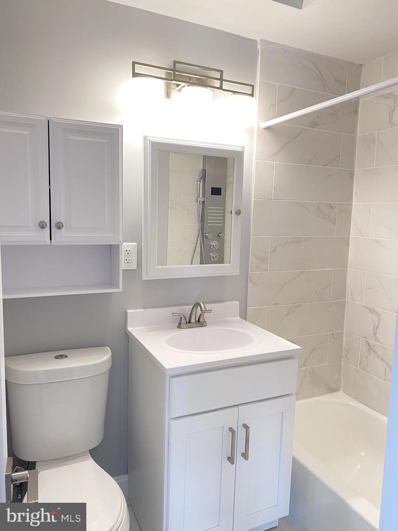 6302-6328 Magnolia St #6302-a Property Photo 4