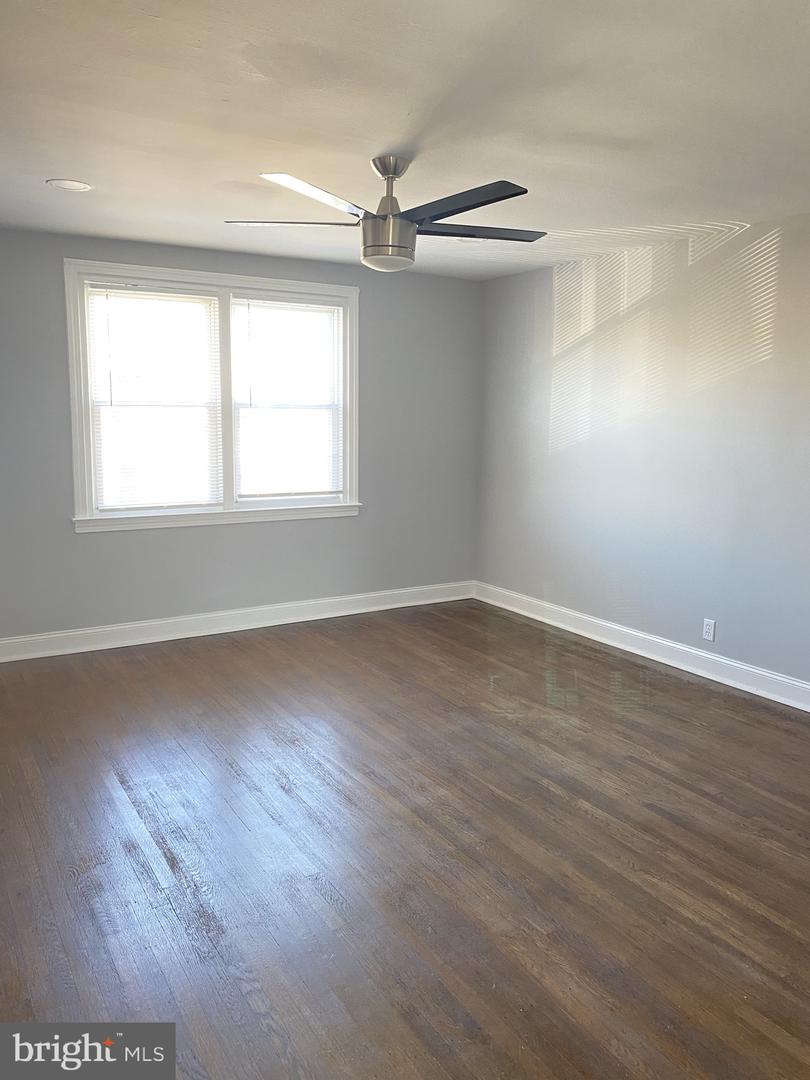 6302-6328 Magnolia St #6302-a Property Photo 8