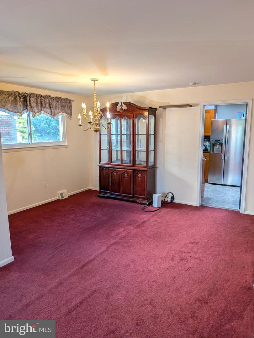8802 Dewees St Property Photo 8