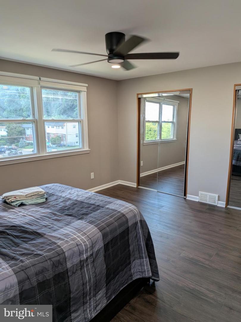 8802 Dewees St Property Photo 10