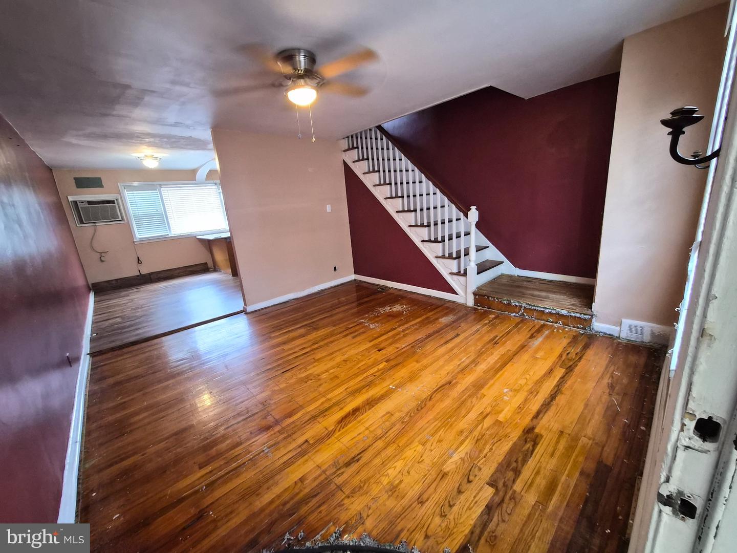 7704 Torresdale Ave Property Photo 2