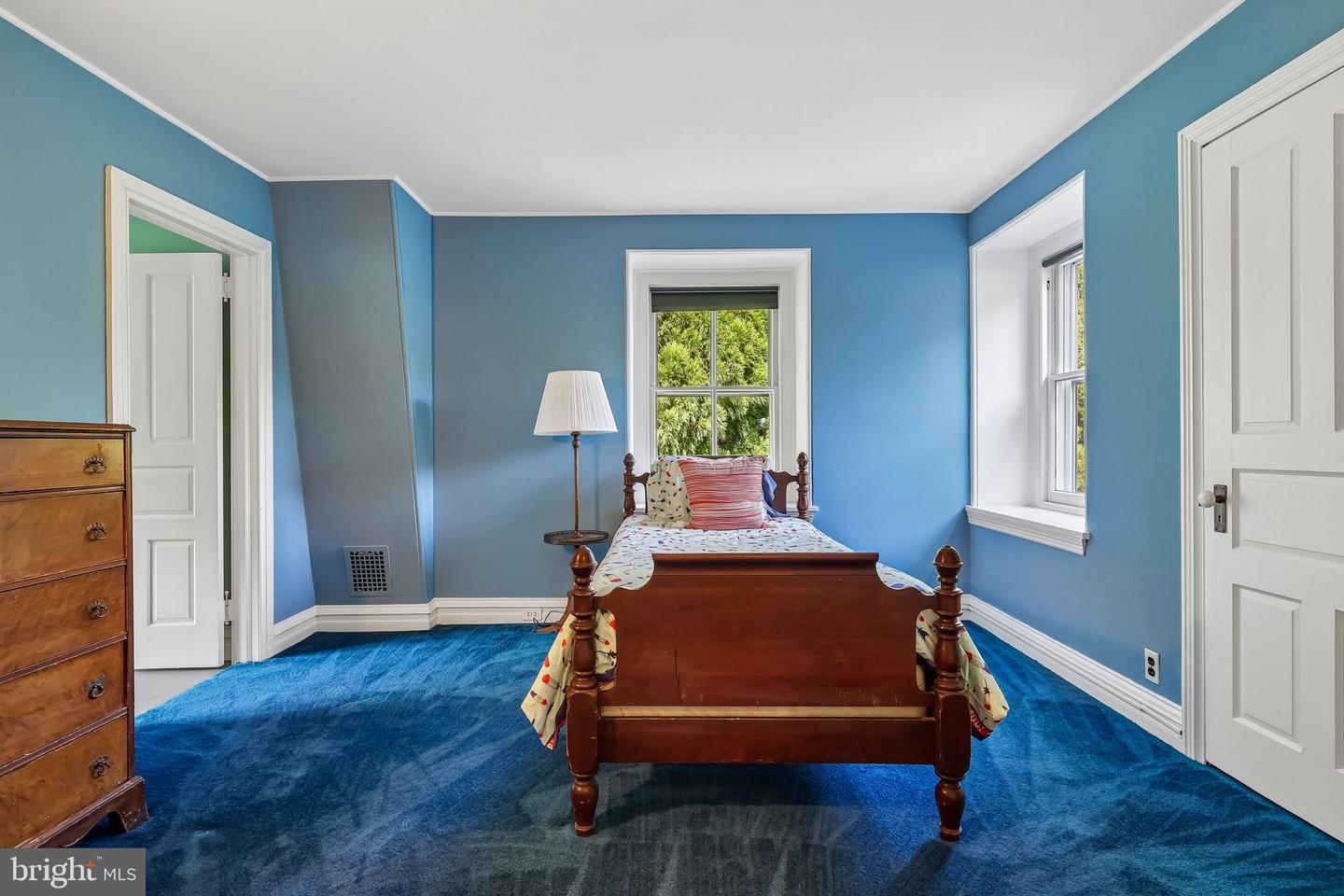 202 W Chestnut Hill Ave Property Photo 35