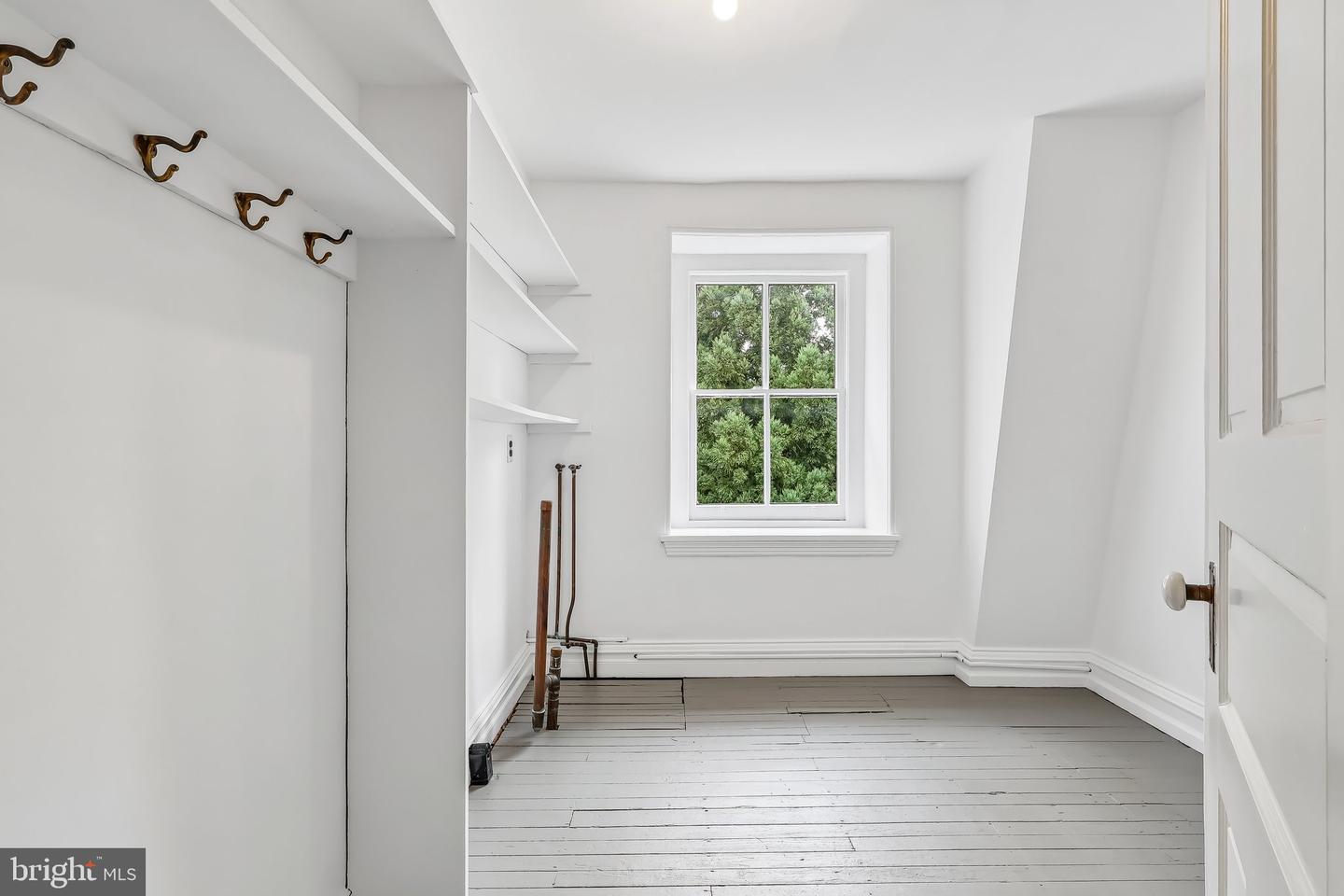 202 W Chestnut Hill Ave Property Photo 39