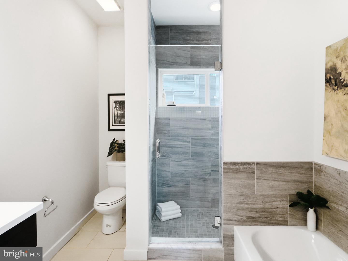 1643 N Randolph St Property Photo 21