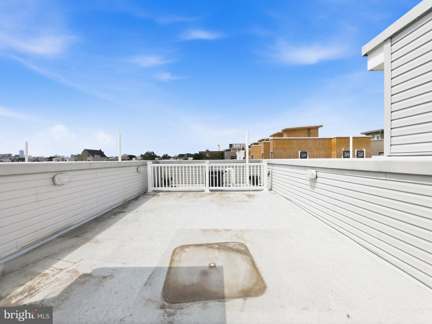 1643 N Randolph St Property Photo 33