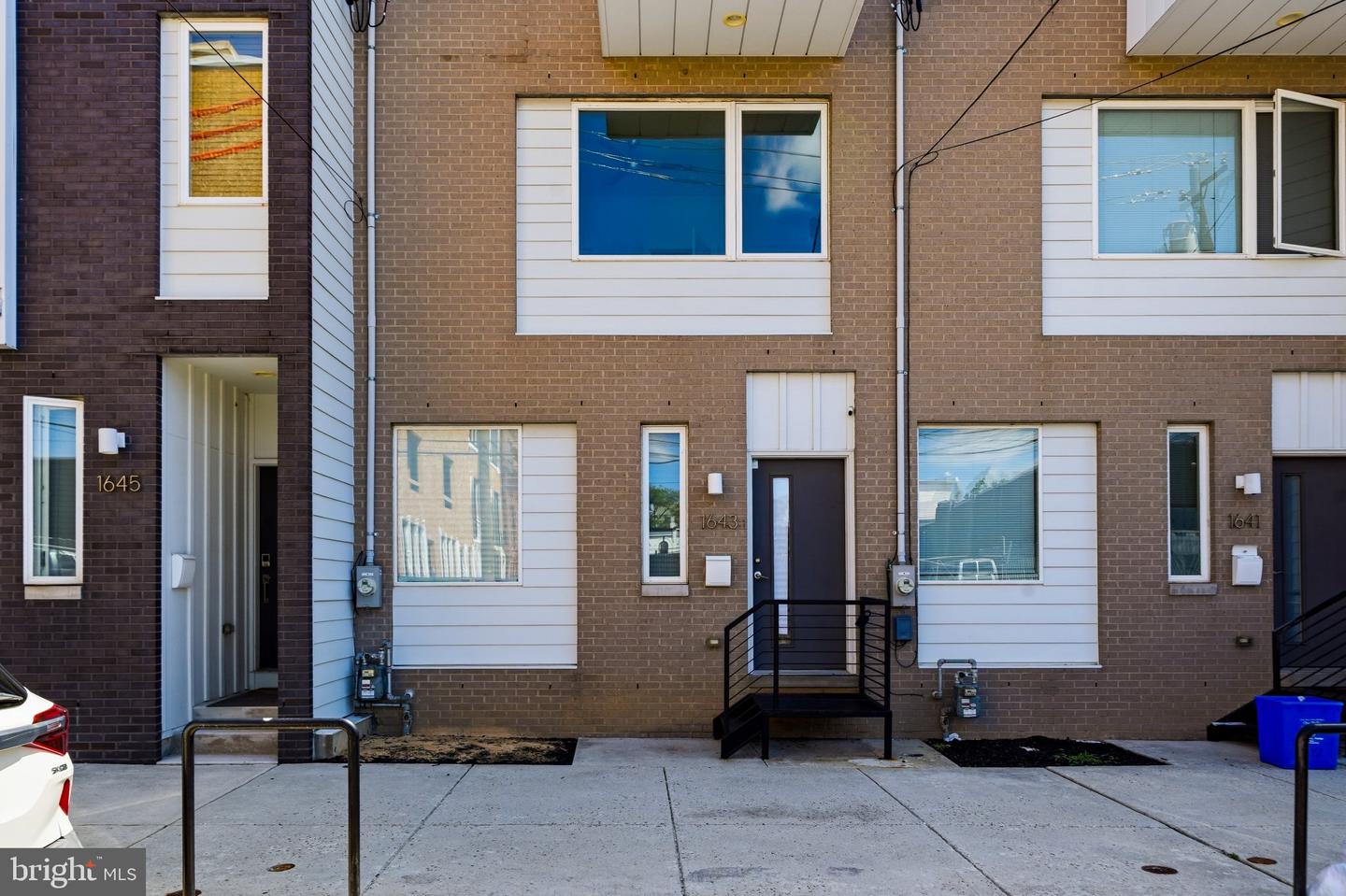 1643 N Randolph St Property Photo 37