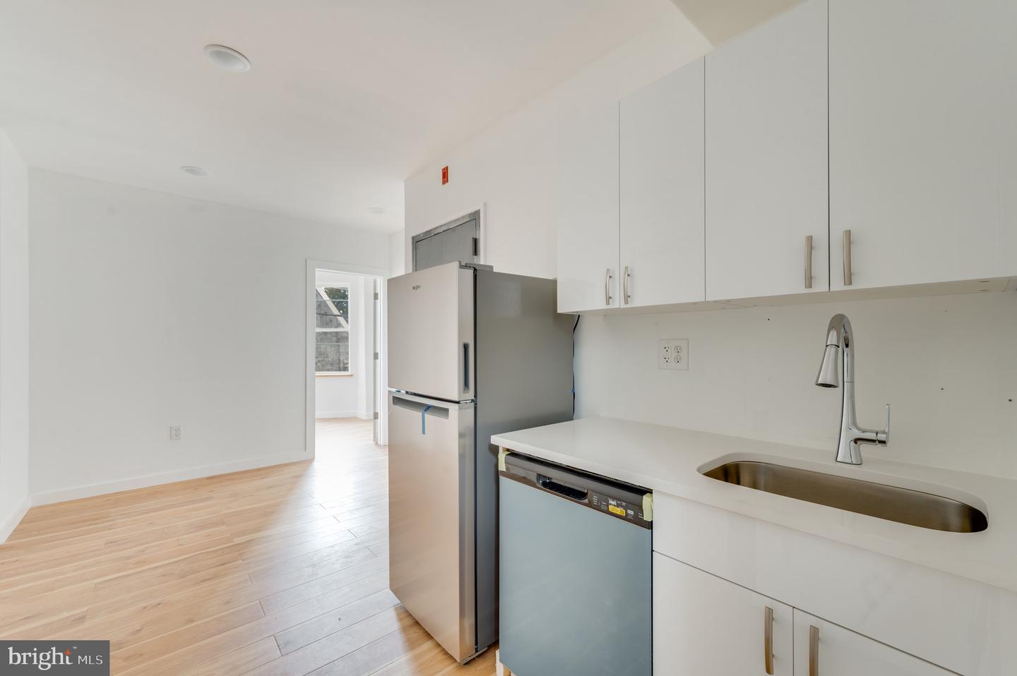 1617 HARRISON ST #2F Property Photo 1