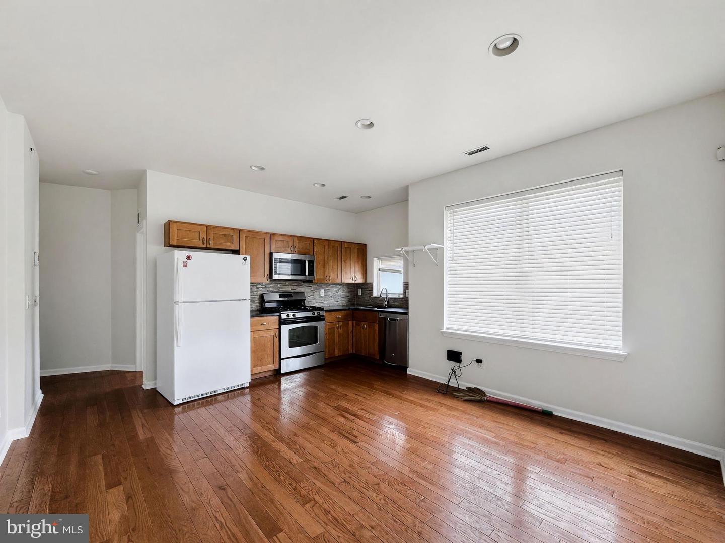 1822 W NORRIS ST #C INDIVIDUAL ROOM Property Photo 1