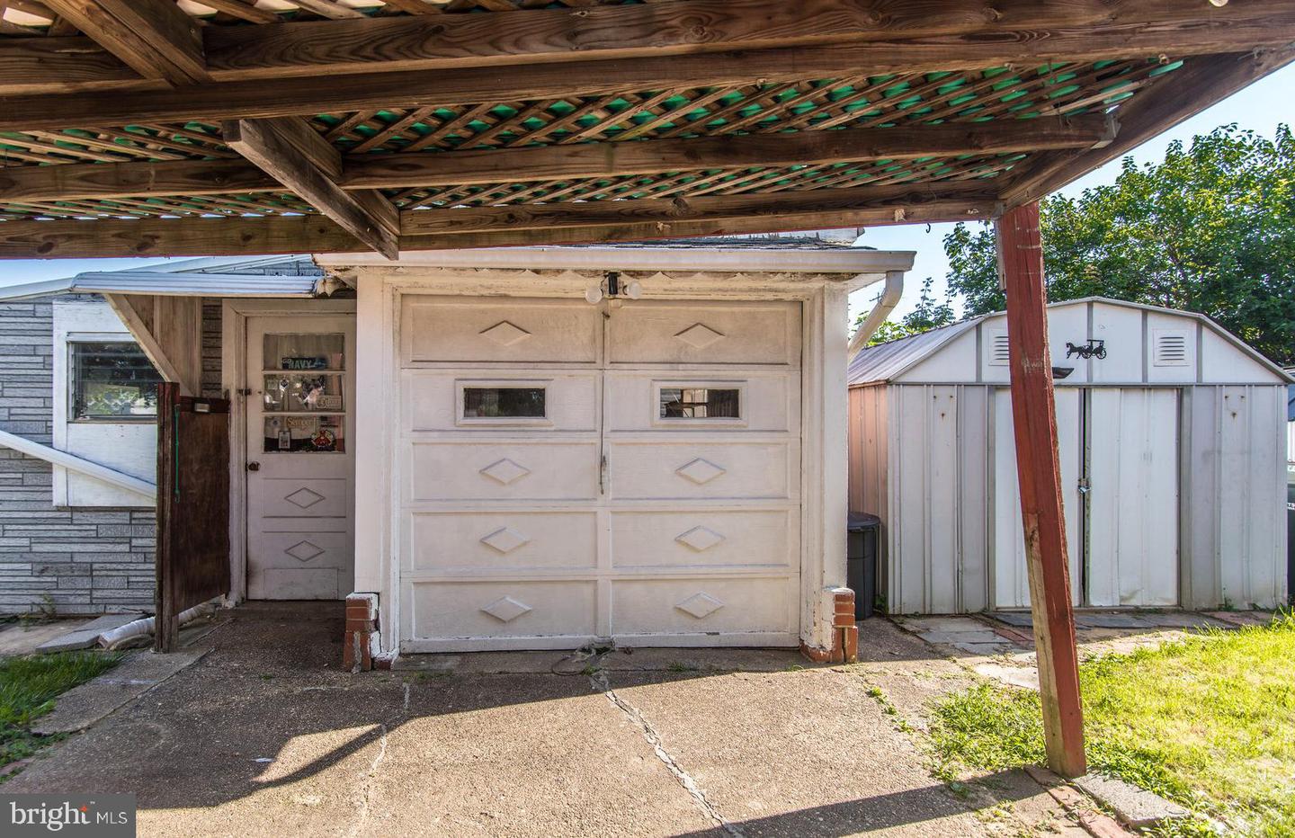2231-33 Afton St Property Photo 48