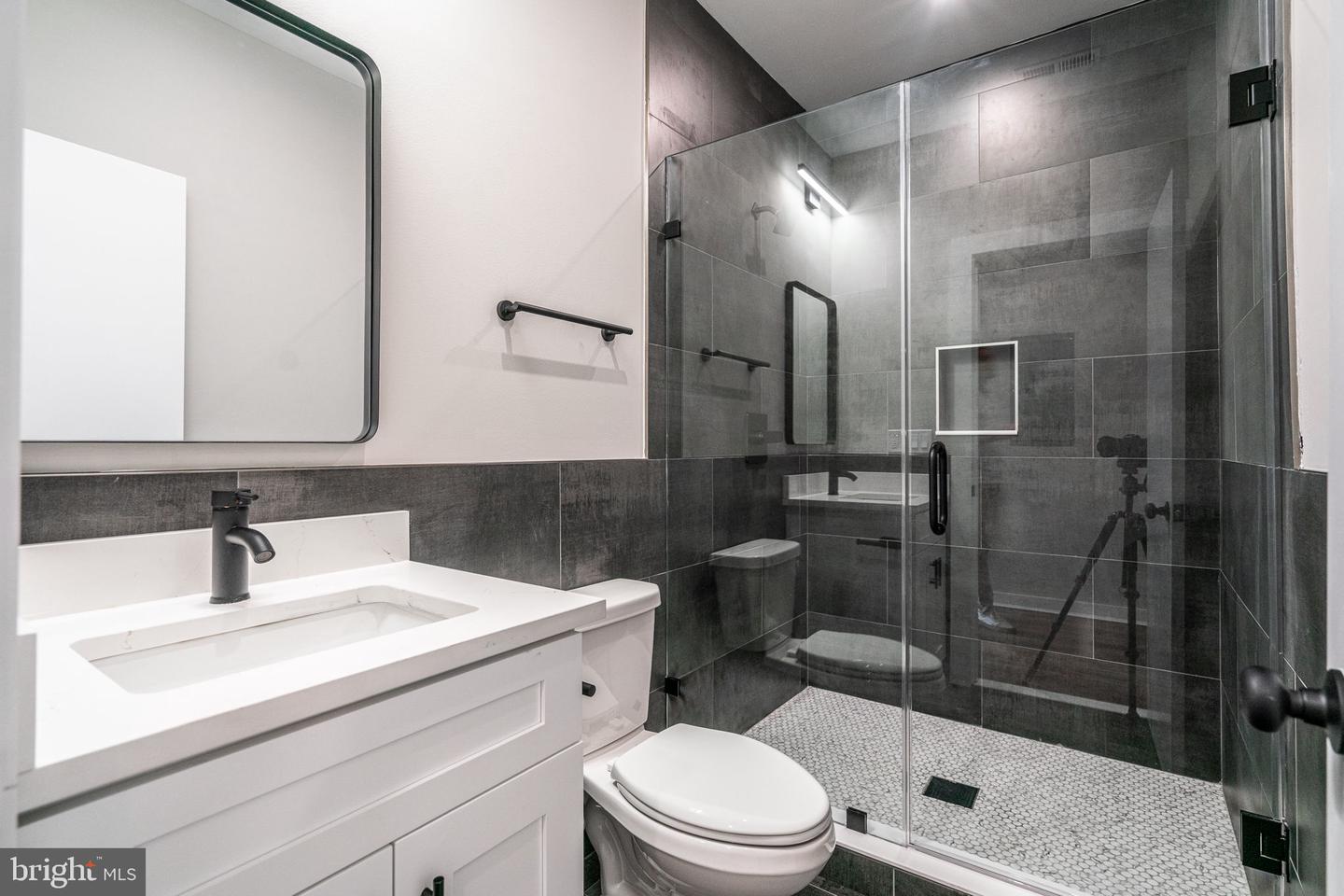 1217-19 E Columbia Ave #3 Property Photo 6