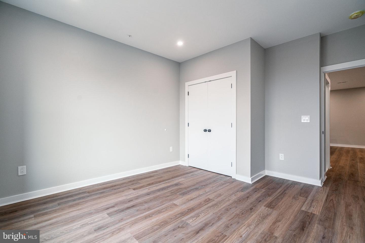 1217-19 E Columbia Ave #3 Property Photo 8