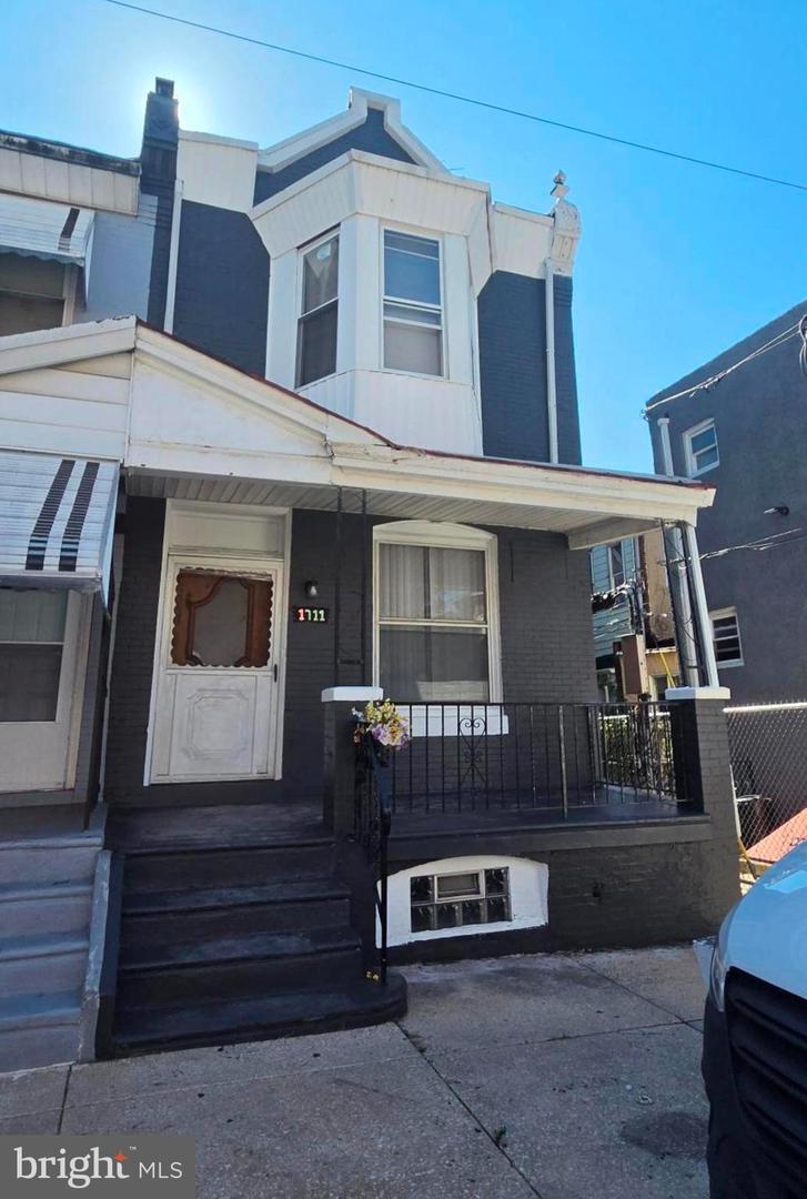 1711 N Aberdeen St Property Photo 6