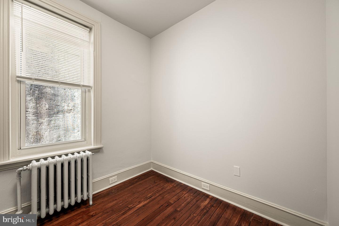 833 Morris St Property Photo 16