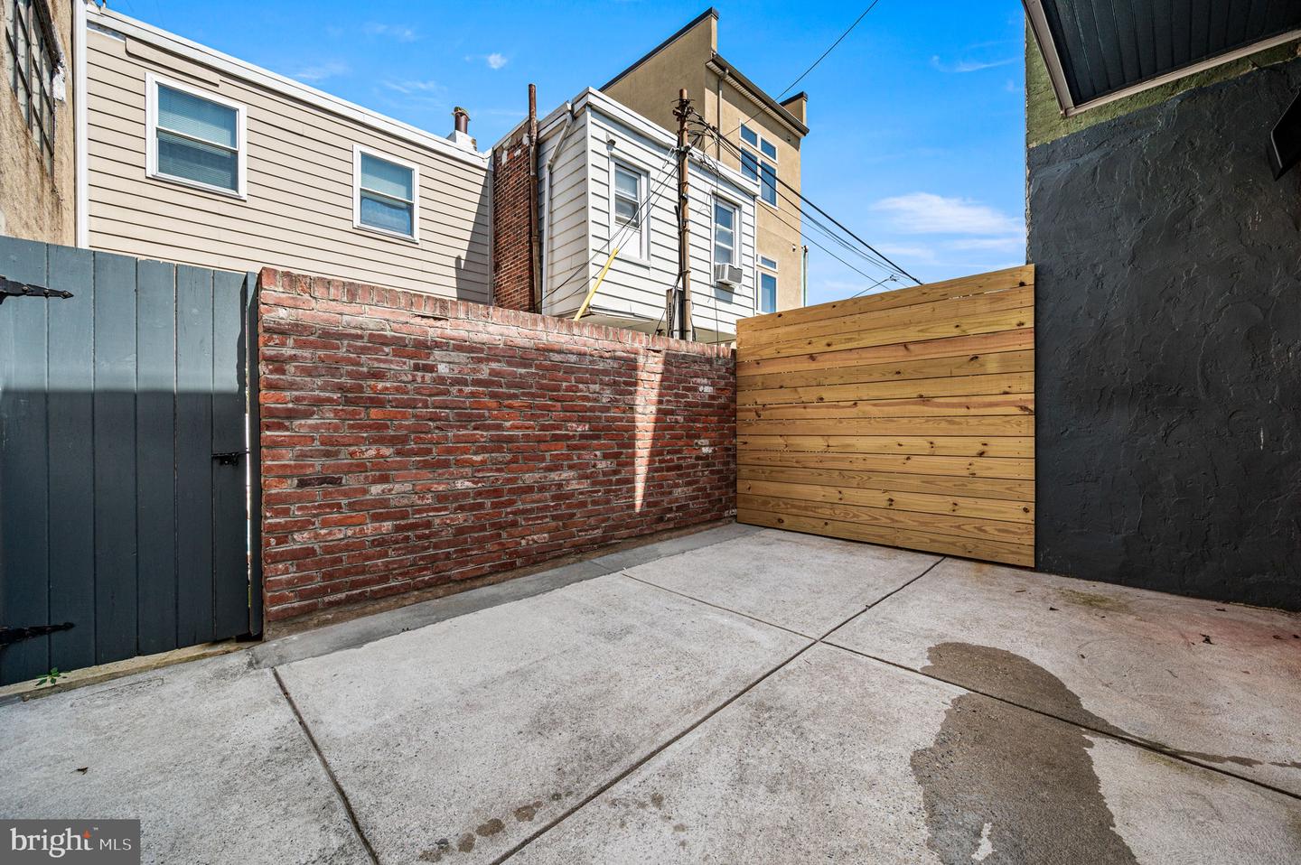 833 Morris St Property Photo 24