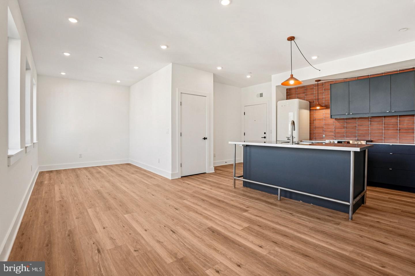 2456 Frankford Ave #9 Property Photo 2