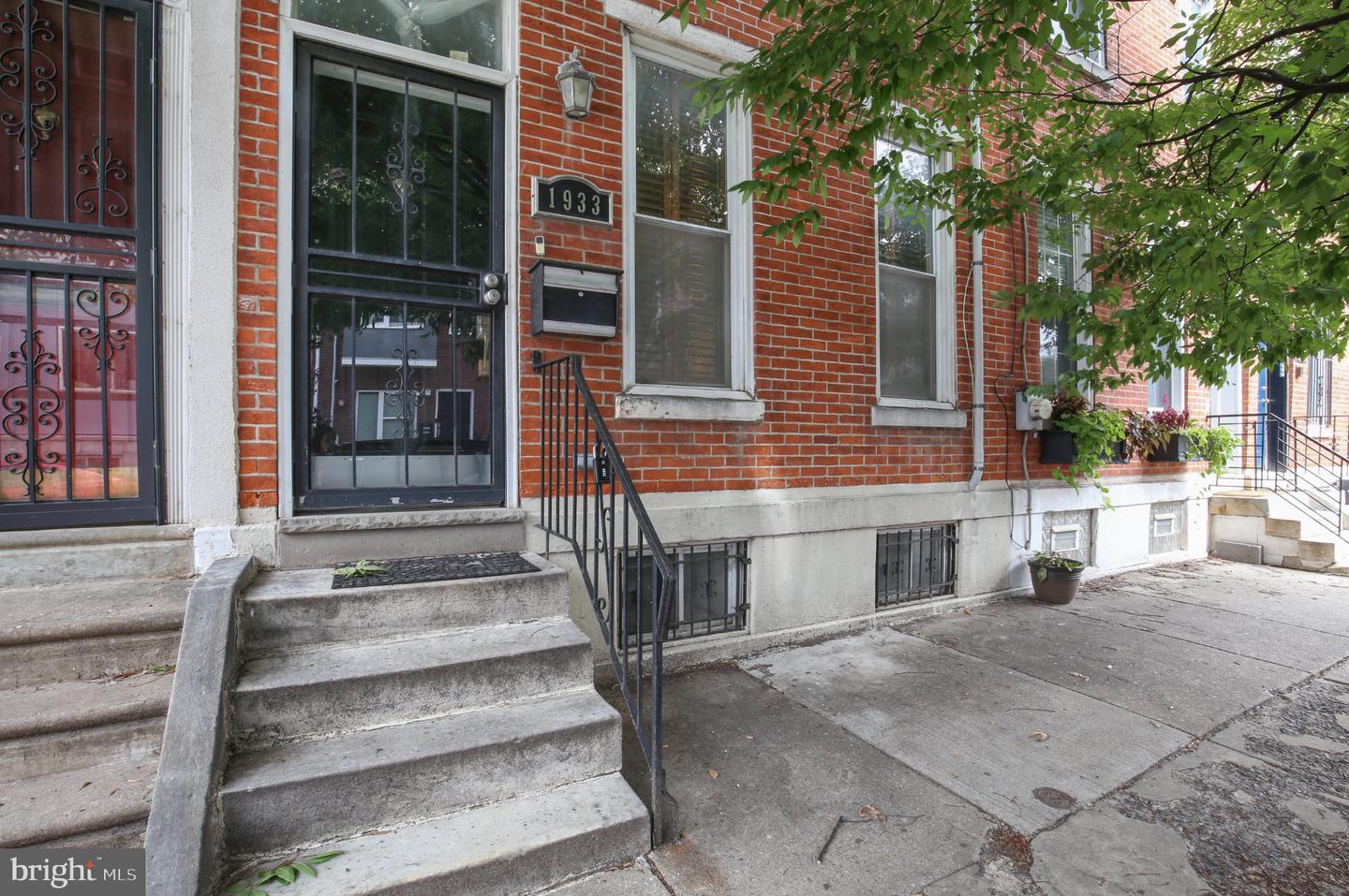 1933 PARRISH ST Property Photo 1
