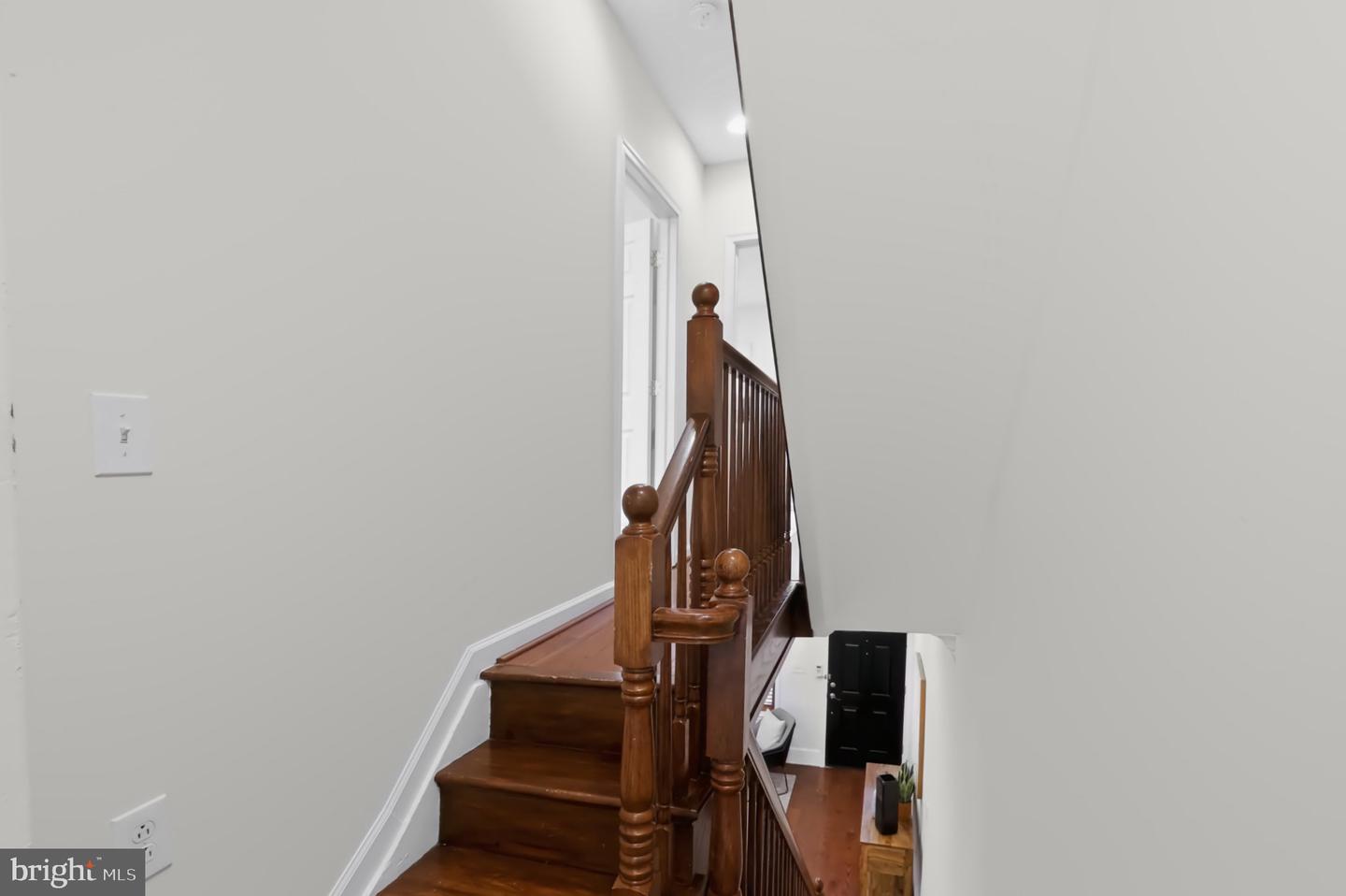1933 Parrish St Property Photo 25