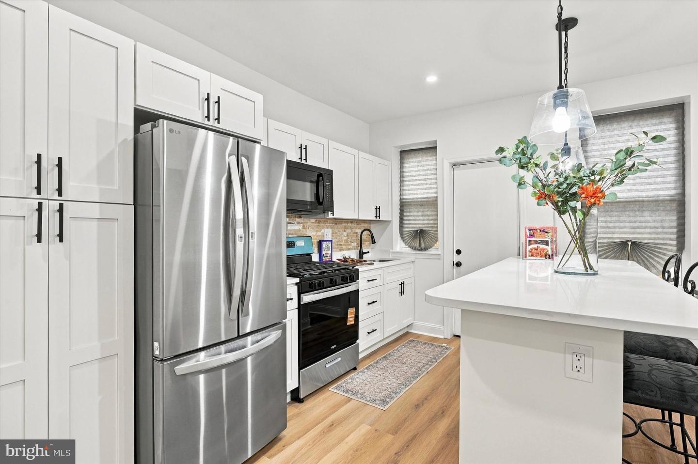 5329 Malcolm St Property Photo 13