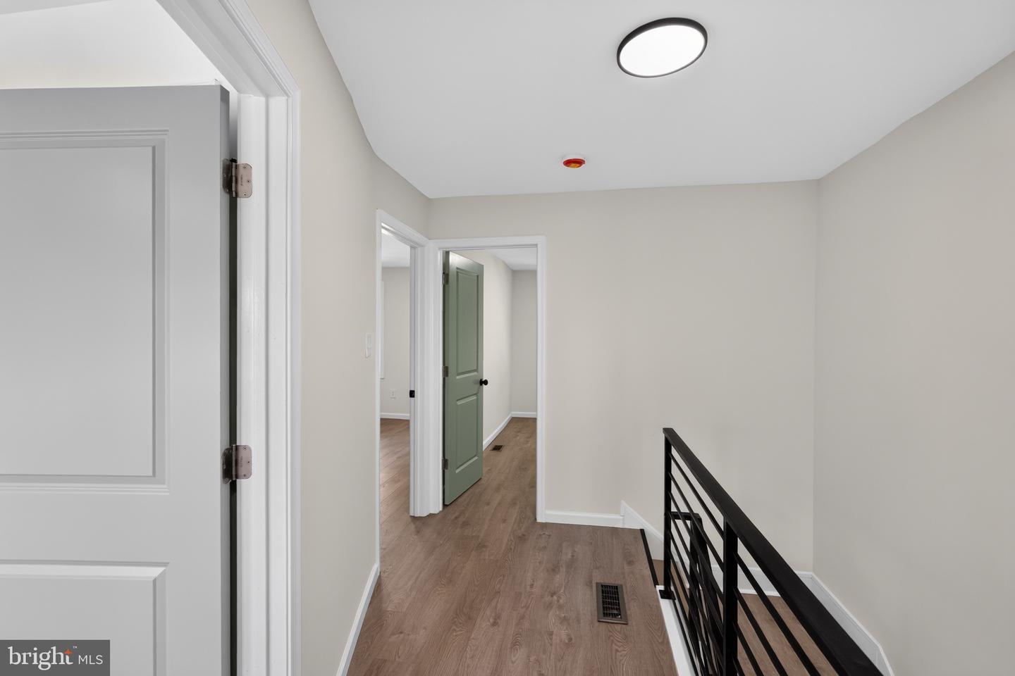 6467 Woodcrest Ave Property Photo 24