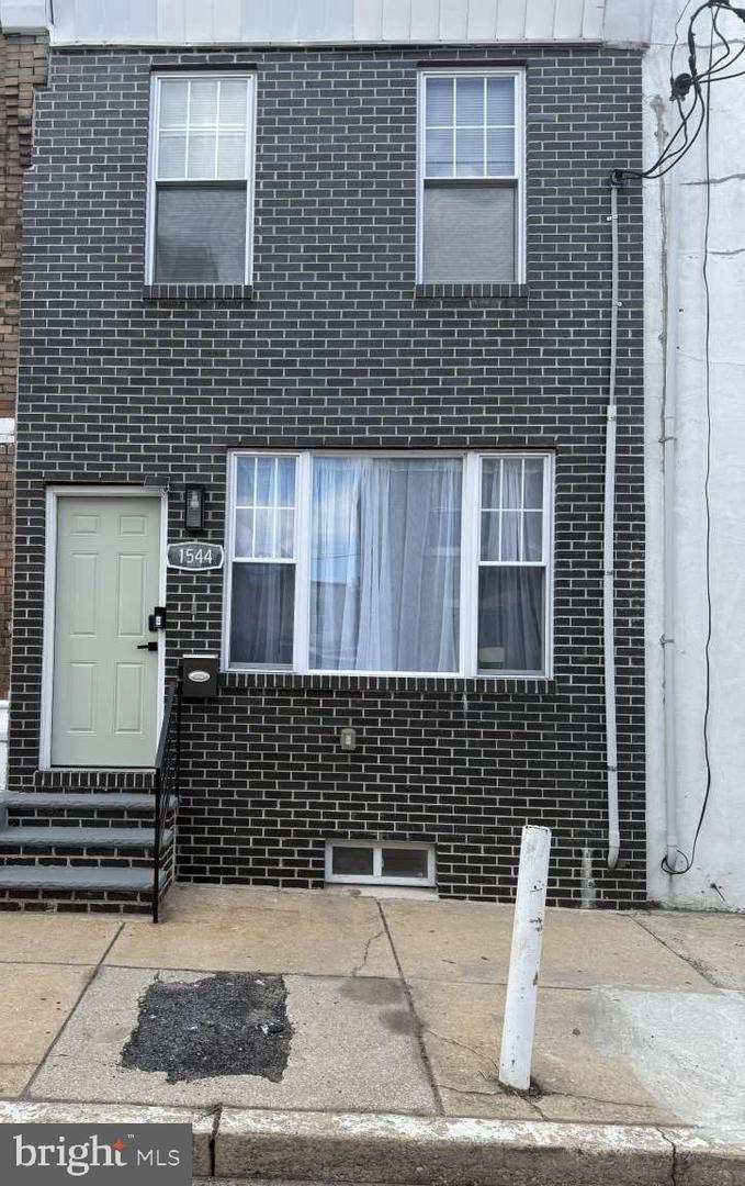 1544 S RINGGOLD ST Property Photo 1