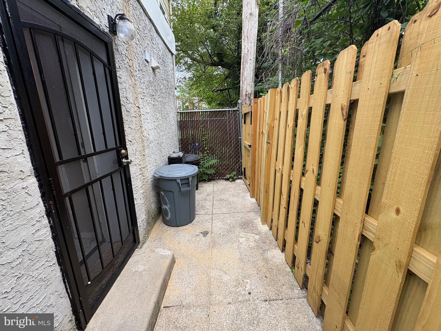 6054 Upland St Property Photo 10