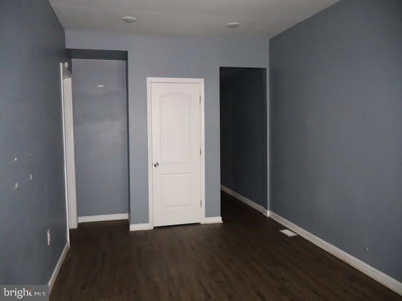 5024 Walton Ave Property Photo 11