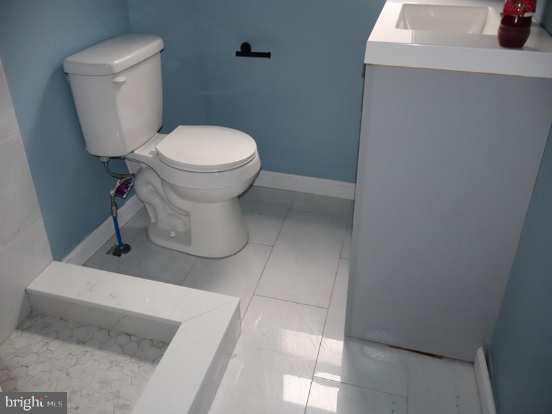 5024 Walton Ave Property Photo 12
