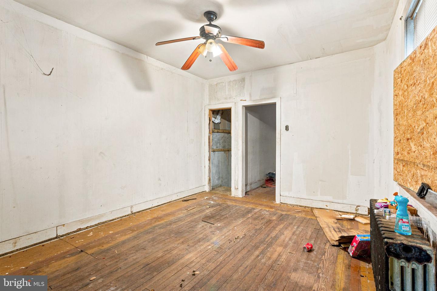 2907 Aramingo Ave Property Photo 7