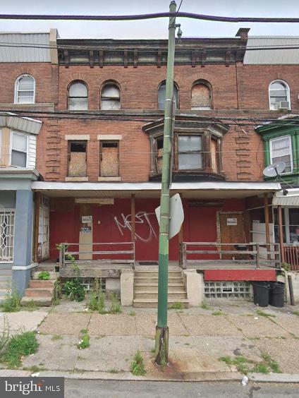 4023 W Girard Ave Property Photo 1
