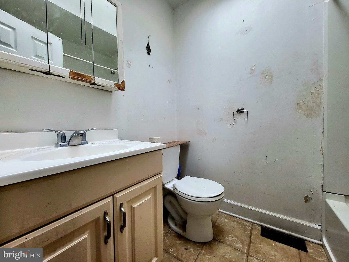 4739 Loring St Property Photo 18