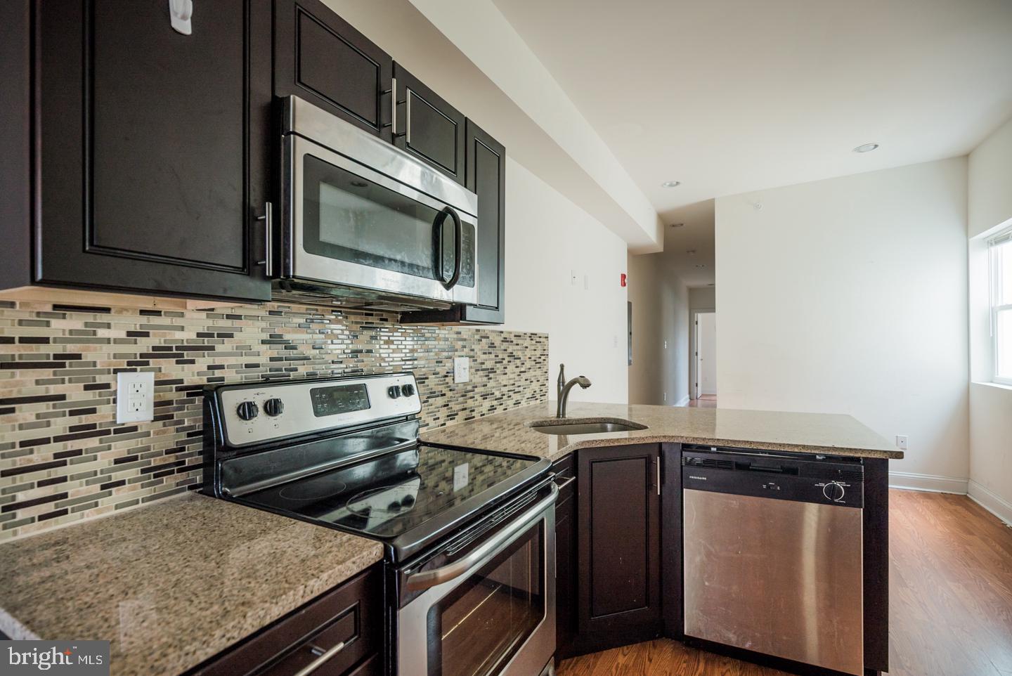 3432 Wallace St #c Property Photo 5