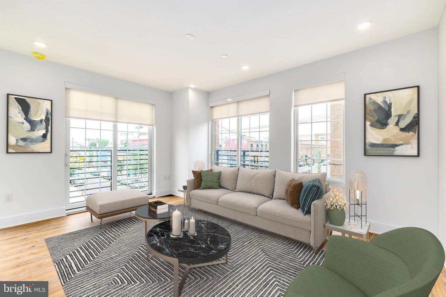 2101 WASHINGTON AVE #UNIT 307 Property Photo 1