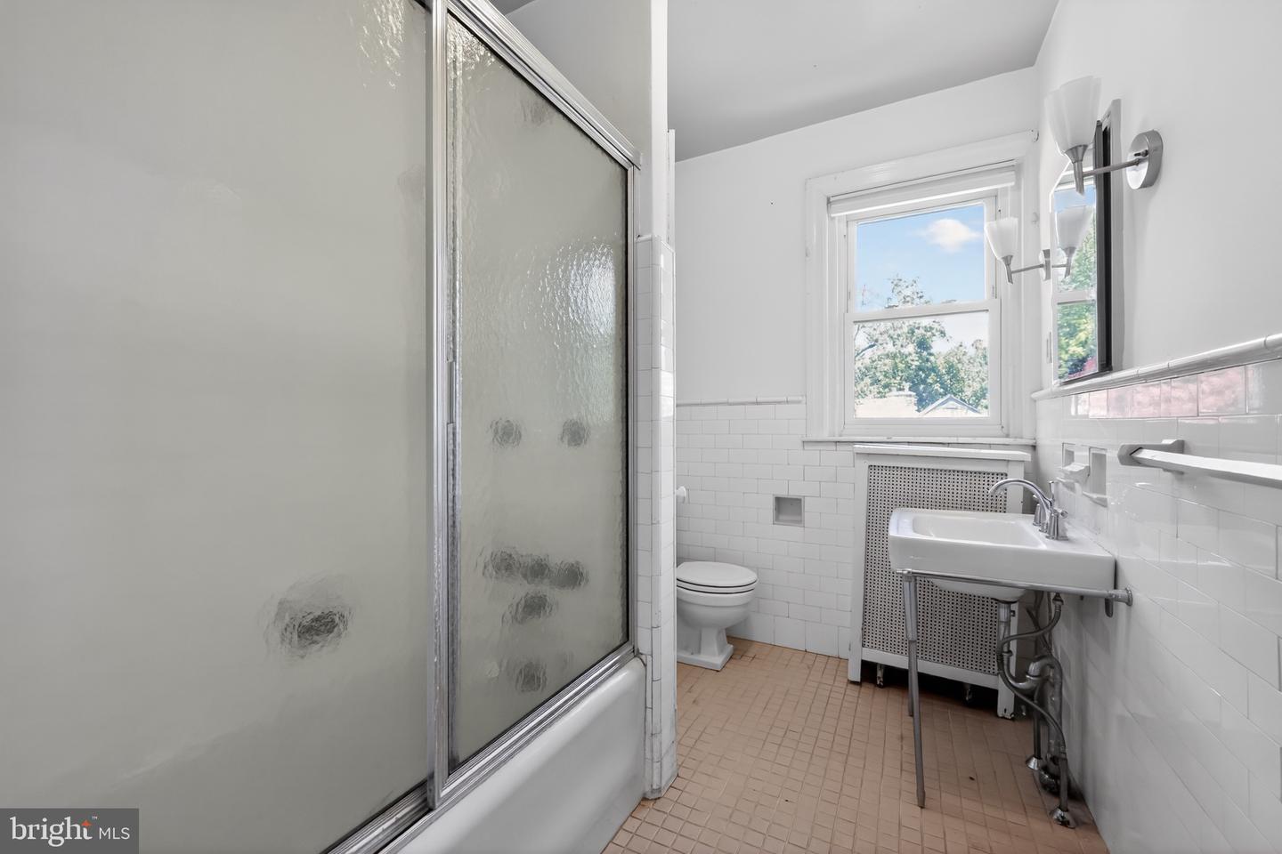 7042 Greene St Property Photo 14