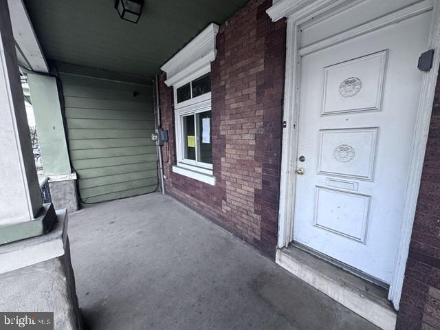 1937 S 57th St Property Photo 3