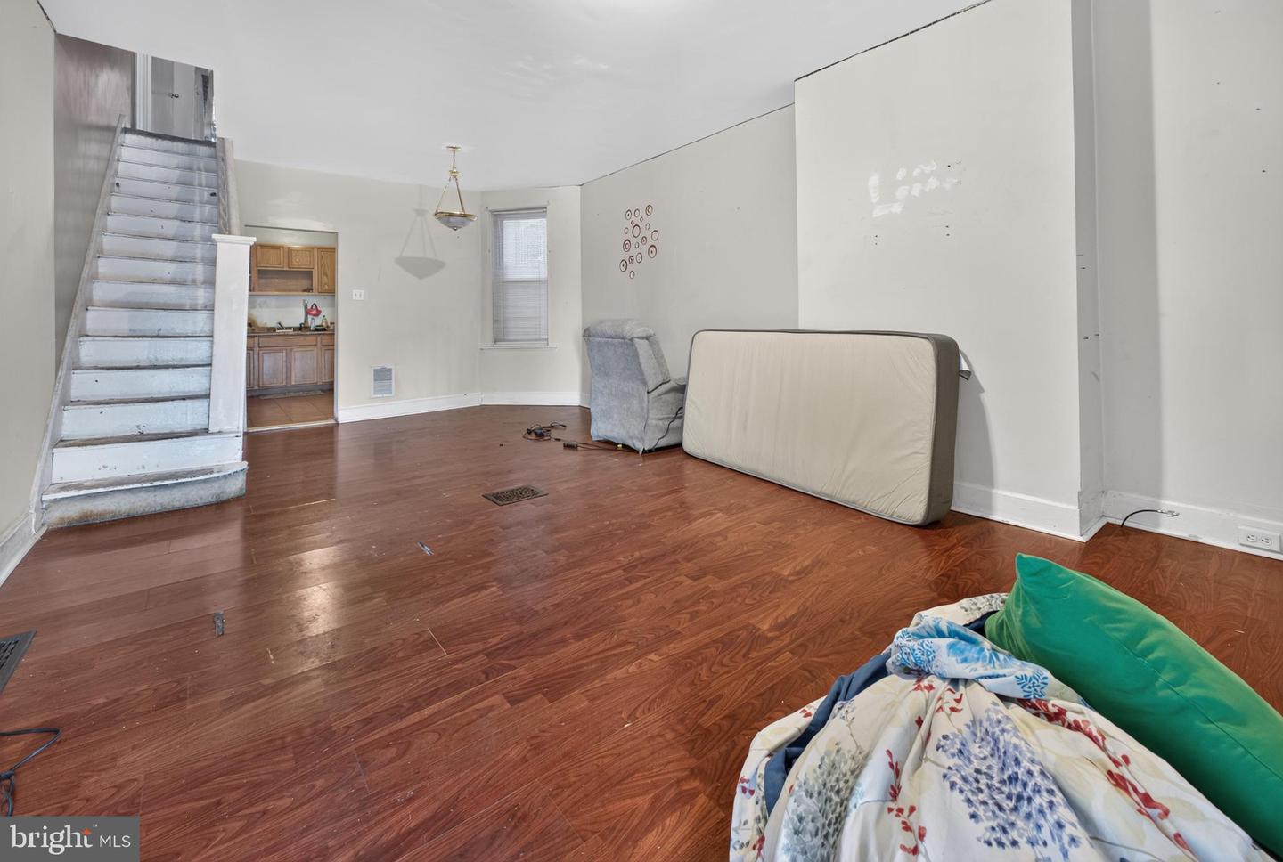7279 Saybrook Ave Property Photo 2