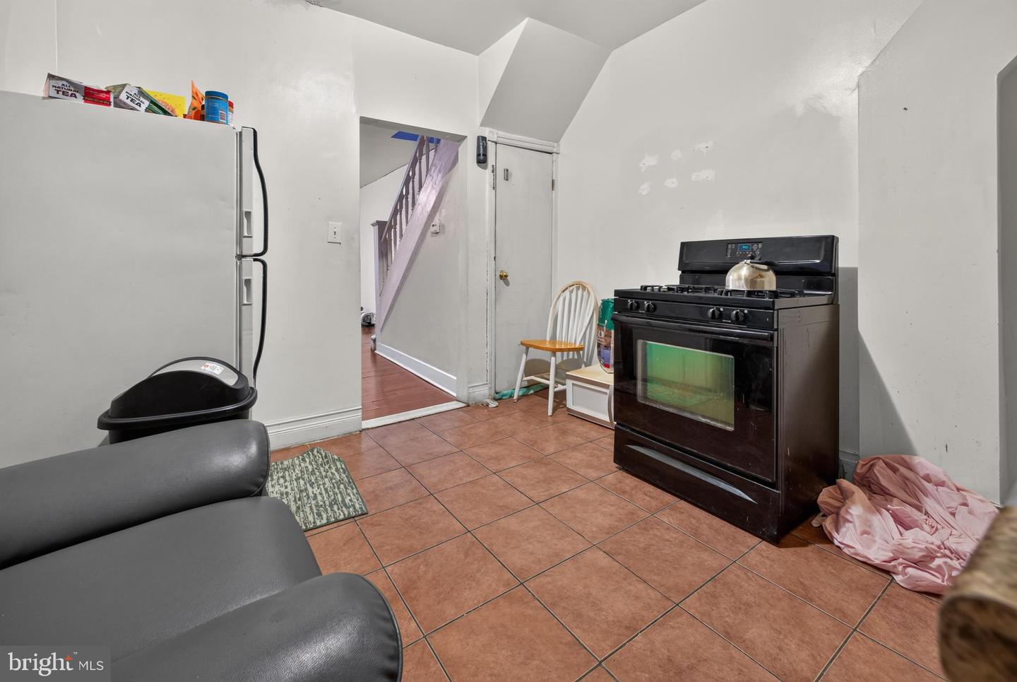 7279 Saybrook Ave Property Photo 7