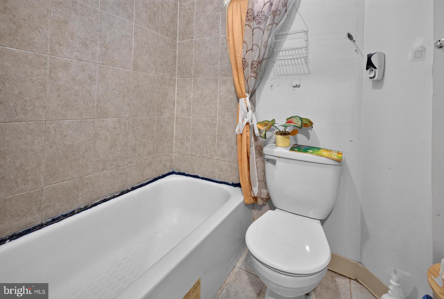 7279 Saybrook Ave Property Photo 15