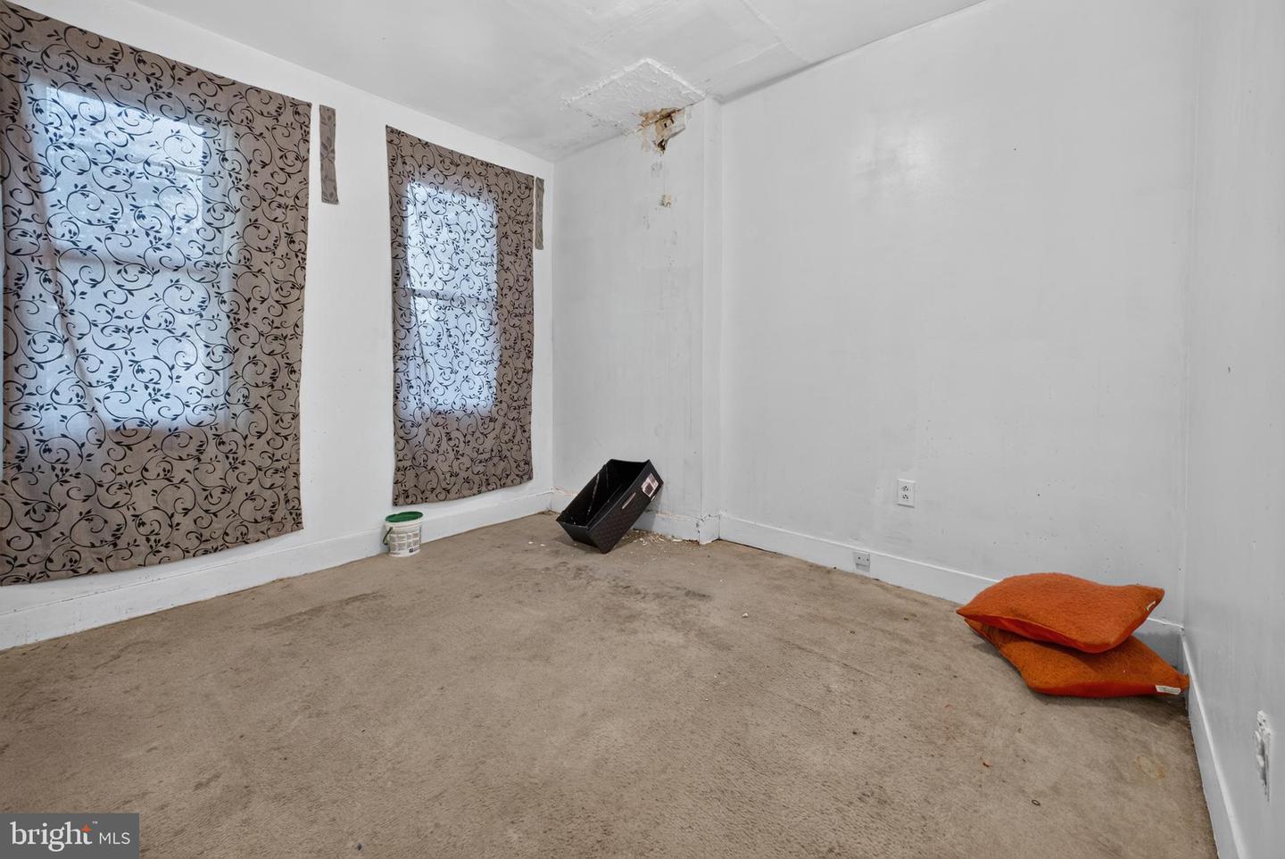 7279 Saybrook Ave Property Photo 17