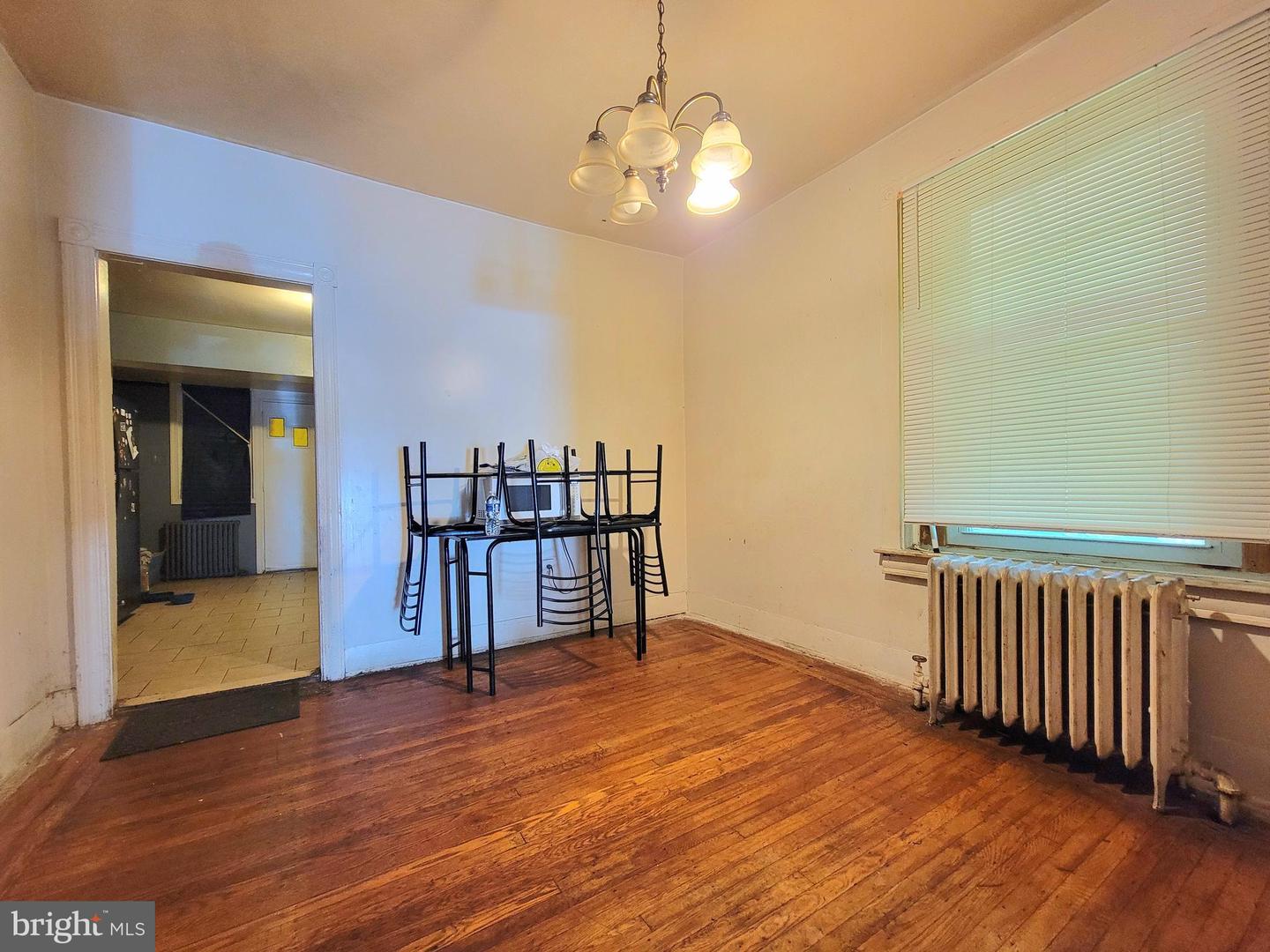 5544 Malcolm St Property Photo 7