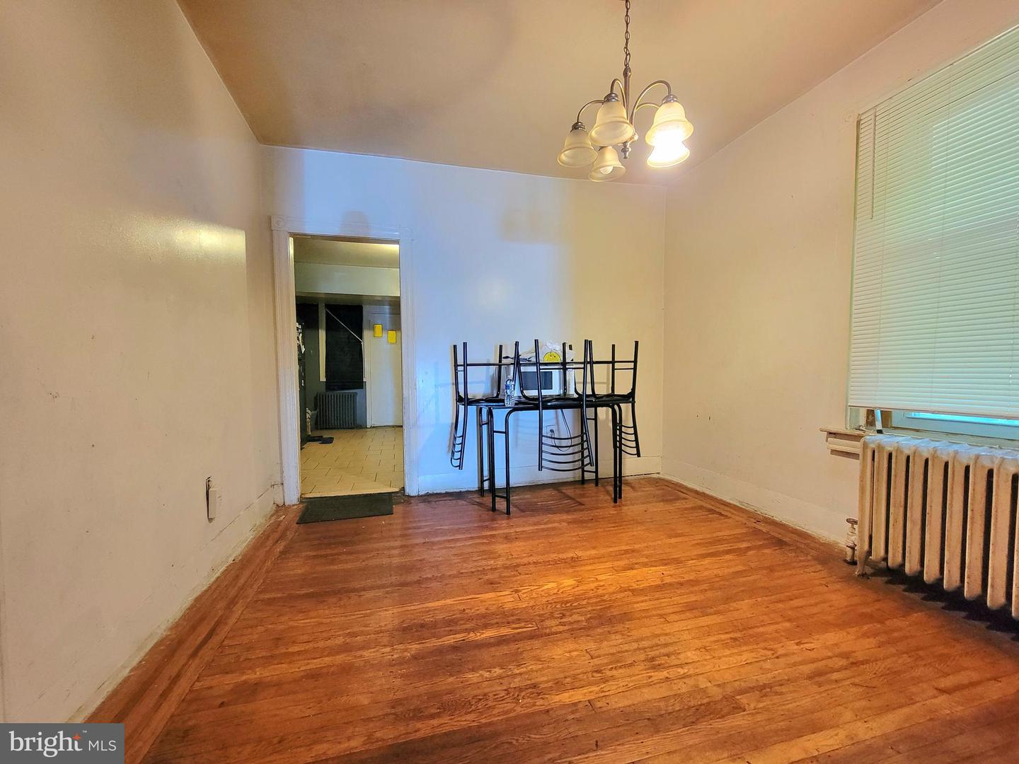 5544 Malcolm St Property Photo 8