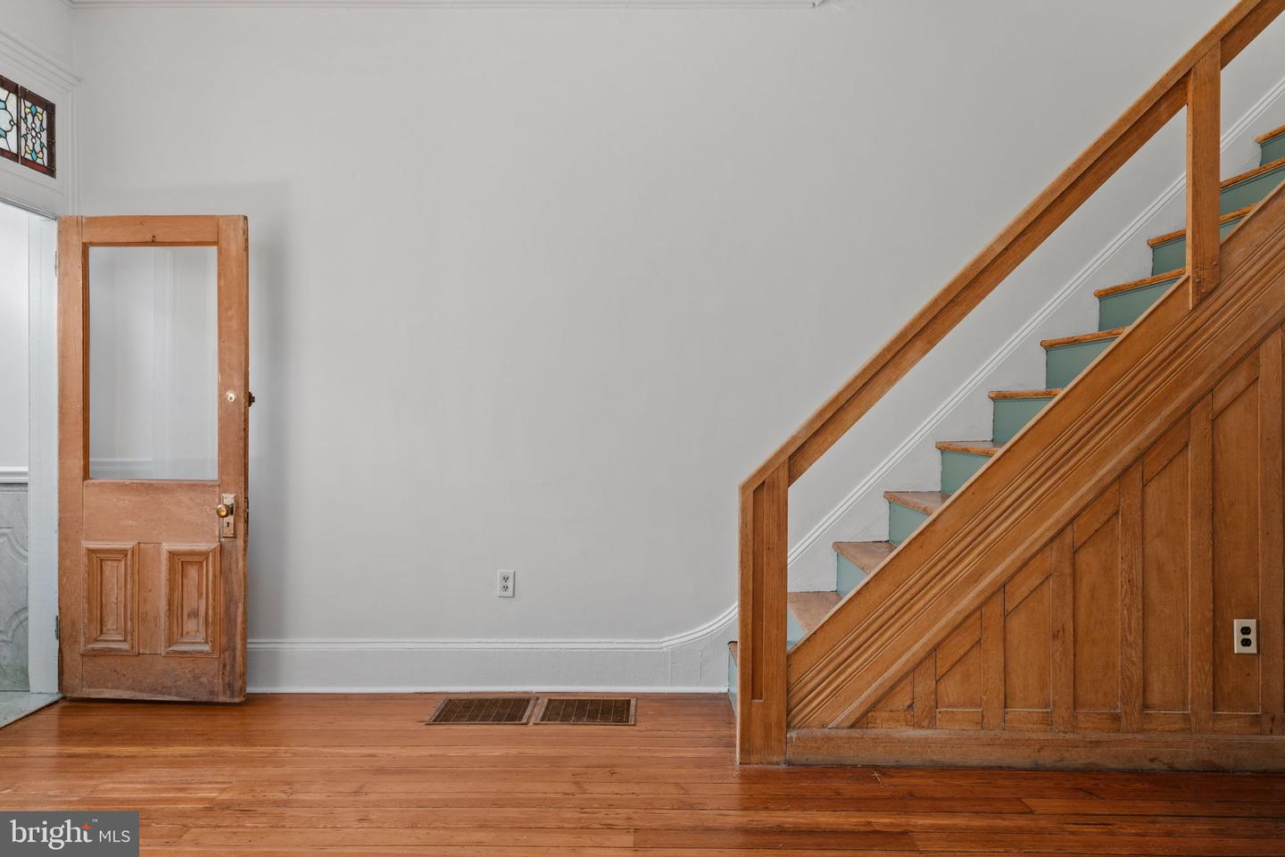 2433 Aspen St Property Photo 5
