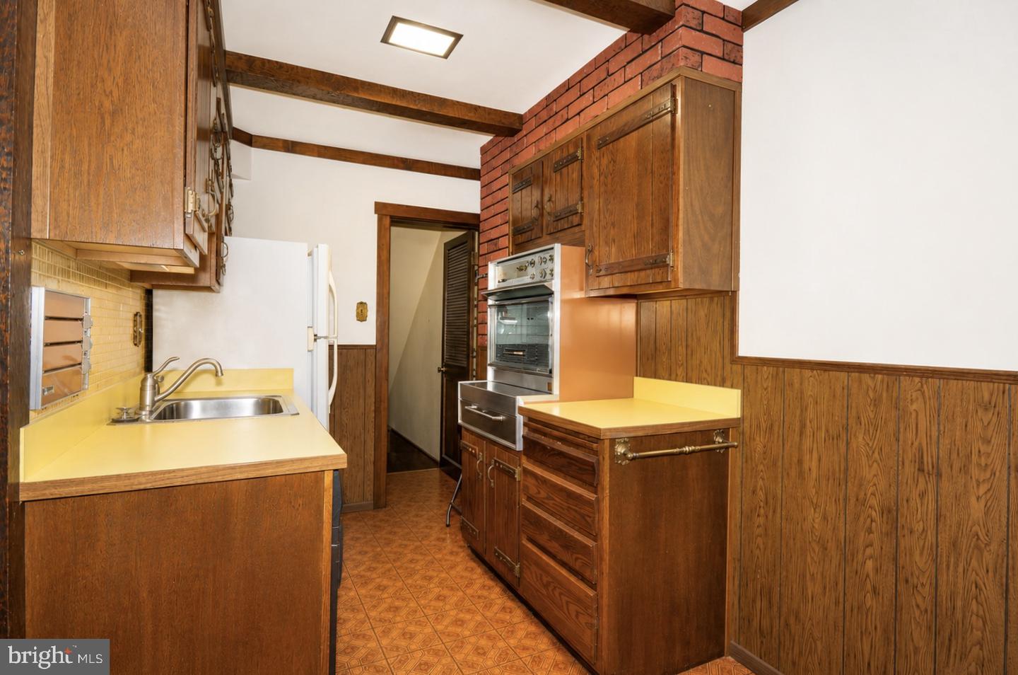 7158 Walker St Property Photo 13