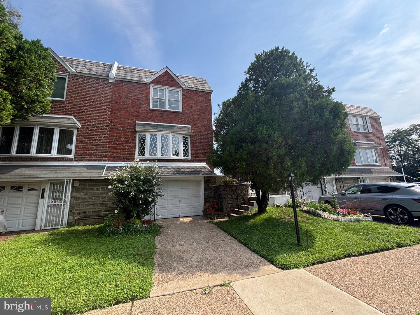 8305 RODNEY ST Property Photo 1